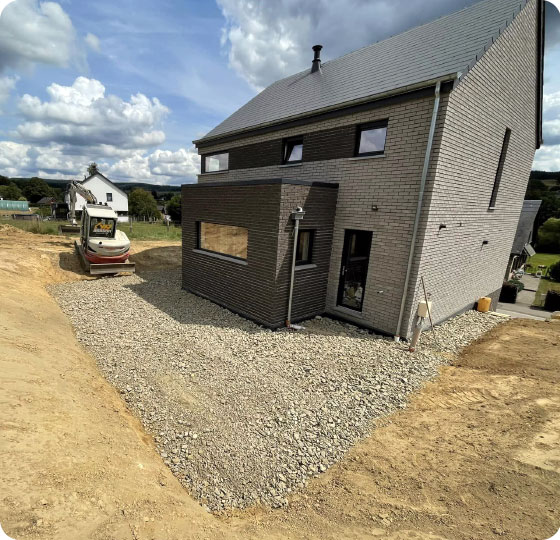 terrassement de jardin autour d une nouvelle construction dans la region de malmedy