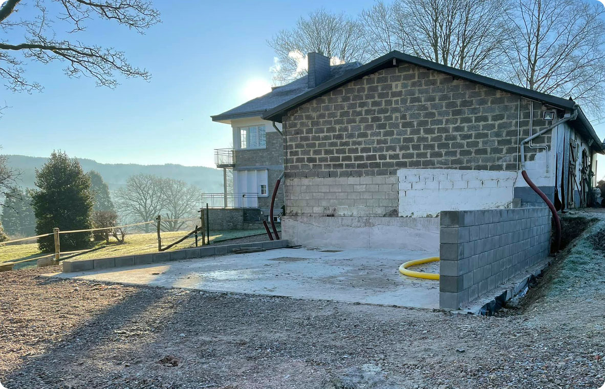 dalle en béton recouvrant la citerne