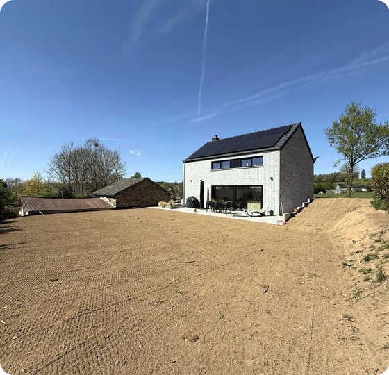 terrassement autour d'une maison